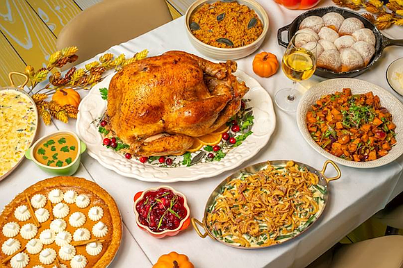 Houston restaurants are making Thanksgiving effortless and indulgent this year with gourmet take-home feasts, festive catering, and elegant dine-in experiences … Houston restaurants are making Thanksgiving effortless and indulgent this year with gourmet take-home feasts, festive catering, and elegant dine-in experiences …