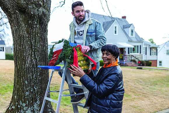 At 90, Dolores W. Whitaker still ushers in the holiday season one wreath at a time.