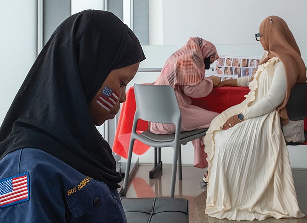 A Year in Focus-From marches to milestones, Richmond’s people and events shaped the year. Demonstrations, school celebrations, cultural festivals and sports brought the community together across the city. These images capture the moments that marked 2025 in Richmond. Hundreds attended the American Muslim Heritage Celebration and the Ayida exhibition at the Institute for Contemporary Art on the VCU campus on July 26. The event featured, henna, face painting, videos on the history of Islam in America, food and a salah, or prayer space. (photo by Sandra Sellars/Richmond Free Press)