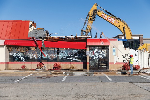Cityscape Slices of life and scenes in Richmond-The neighborhood transformation continues on North Arthur Ashe Boulevard as a former
Hardee’s restaurant, which closed in late 2022 after more than 40 years in business, was demolished Tuesday, Jan. 20. The site is slated for a 12 story, dual-brand Marriott hotel being developed by Shamin Hotels, featuring about 250 rooms, dining space, event facilities and a parking deck, with an anticipated opening in late 2027. (photo by Julianne Tripp Hillian/Richmond Free Press)
