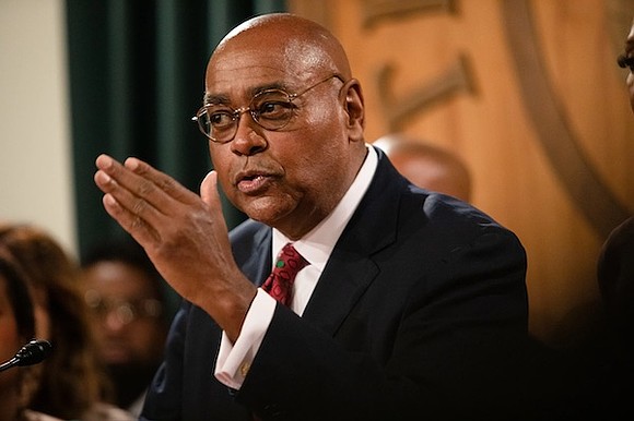 Harris County commissioners will vote on a first-of-its-kind policy allowing county employees to be represented by labor organizations to advocate …