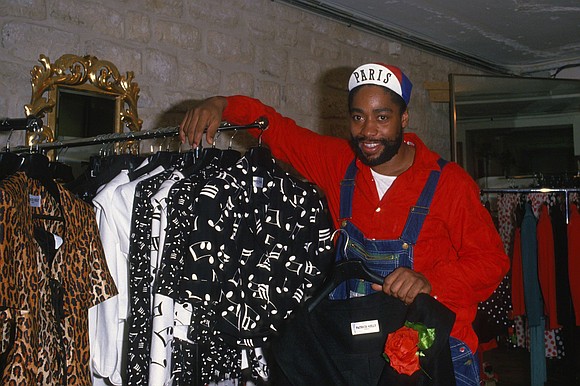 A new documentary celebrates the life and legacy of pioneering designer Patrick Kelly, tracing his journey from Mississippi to Paris …
