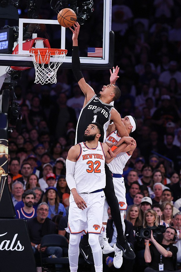 Despite Victor Wembanyama’s 32-point masterclass that snapped the Knicks’ playoff streak, New York fans find themselves oddly charmed by a …