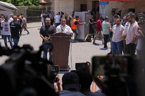 Hamas says it is prepared to dissolve its government in Gaza and hand authority to a technocratic committee, a symbolic …