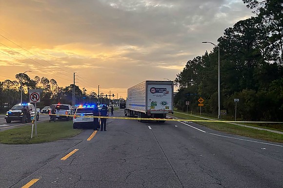 A person fleeing federal immigration agents in Florida was struck and killed by a tractor trailer Tuesday morning, marking the …