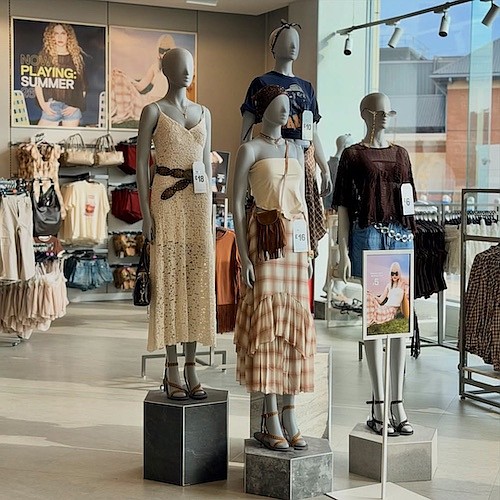 Primark has opened its second Greater Houston store at Willowbrook Mall, expanding the retailer's Texas footprint with affordable fashion and … Primark has opened its second Greater Houston store at Willowbrook Mall, expanding the retailer's Texas footprint with affordable fashion and …
