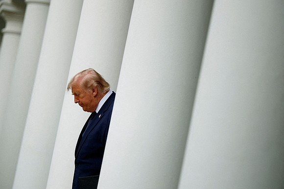 The U.S. House voted to limit President Donald Trump's authority to continue military operations in Iran without congressional approval, highlighting … The U.S. House voted to limit President Donald Trump's authority to continue military operations in Iran without congressional approval, highlighting …