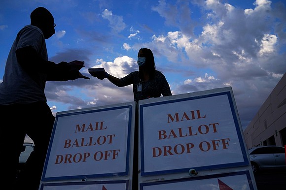 A new CNN poll shows Democrats with an 8-point advantage on the generic congressional ballot as voters express growing frustration … A new CNN poll shows Democrats with an 8-point advantage on the generic congressional ballot as voters express growing frustration …