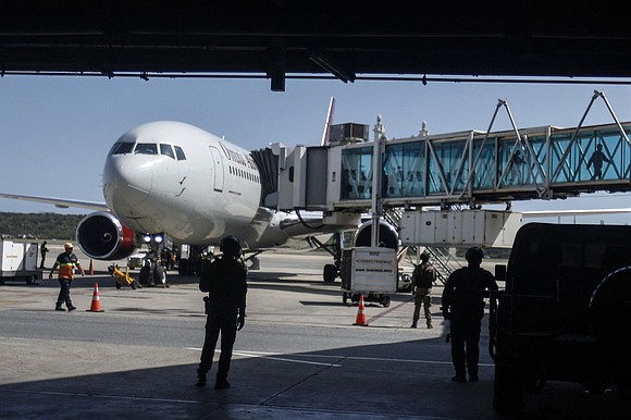 The United States has resumed deportation flights to Venezuela for the first time since devastating earthquakes struck the country, returning …