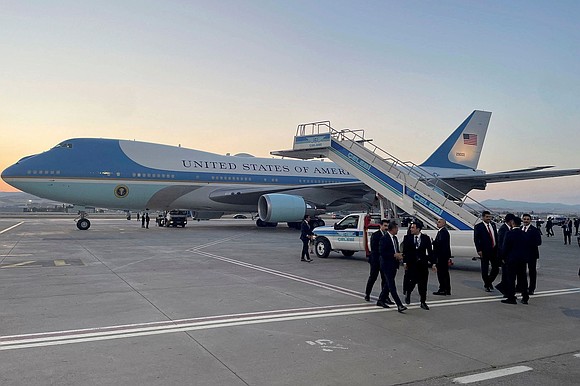A specific threat of a shoulder-fired missile attack prompted US officials to secretly move President Trump onto a smaller jet …