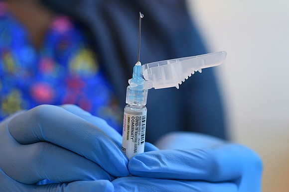 False claims about Covid-19 vaccines and miscarriage are resurfacing in political debates and social media, but decades of pregnancy research …