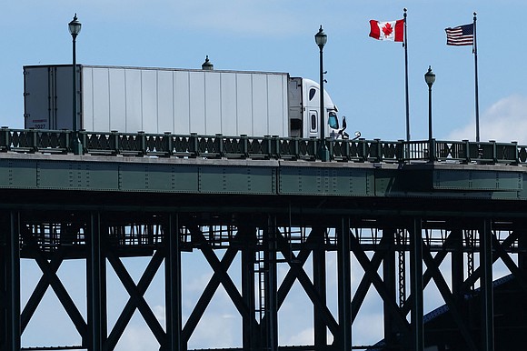 President Donald Trump postponed threatened tariffs on roughly $20 billion in Canadian imports, saying Washington and Ottawa had reached a … President Donald Trump postponed threatened tariffs on roughly $20 billion in Canadian imports, saying Washington and Ottawa had reached a …