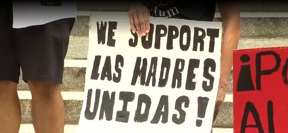 Migrant mothers are demanding that ICE remove ankle monitors they say have made rebuilding their lives harder, turning a routine … Migrant mothers are demanding that ICE remove ankle monitors they say have made rebuilding their lives harder, turning a routine …