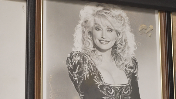 Dolly Parton’s legacy reaches far beyond her music, with Nashville musicians remembering the superstar as a trailblazer who transformed how …