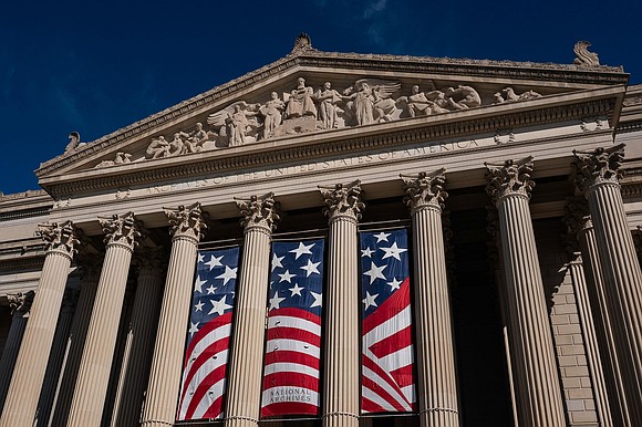 Former National Archives leaders are asking a federal appeals court to uphold the law requiring presidents to preserve official records, …