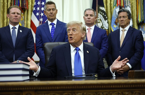 Trump is asking why Iranians haven’t risen up against their leaders as the U.S.-Iran conflict enters another dangerous chapter with … Trump is asking why Iranians haven’t risen up against their leaders as the U.S.-Iran conflict enters another dangerous chapter with …