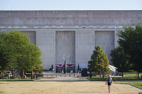 The Trump administration is turning up the pressure on the Smithsonian, threatening to pull federal support as a battle over … The Trump administration is turning up the pressure on the Smithsonian, threatening to pull federal support as a battle over …