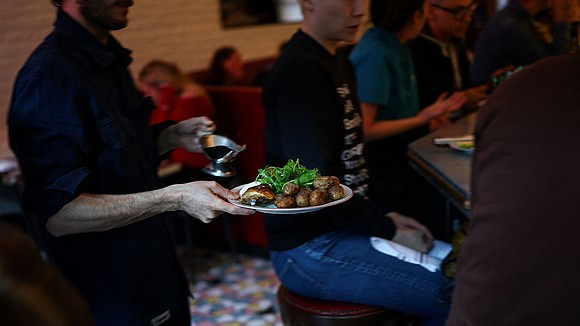 August delivered a surprising jobs comeback with 162,000 new positions—but slowing wage growth and rising long-term unemployment show the labor … August delivered a surprising jobs comeback with 162,000 new positions—but slowing wage growth and rising long-term unemployment show the labor …