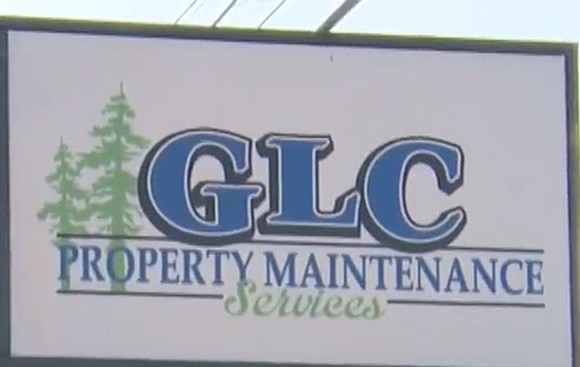Six landscaping workers legally in the U.S. on H-2B visas were stopped by nine ICE vehicles, sparking questions about what … Six landscaping workers legally in the U.S. on H-2B visas were stopped by nine ICE vehicles, sparking questions about what …
