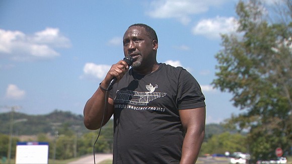 After years in prison and a complicated legal battle over his conviction, Thomas Clardy walked free on parole following Gov. …