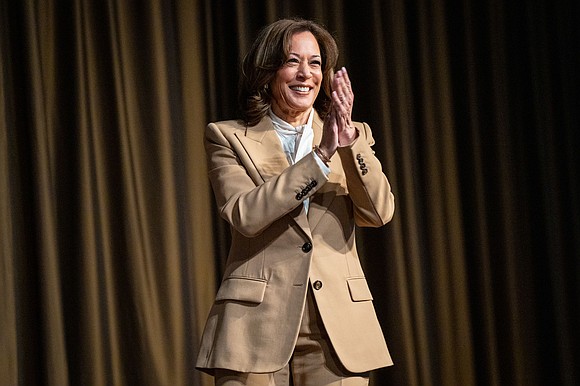 Kamala Harris is keeping Democrats guessing about a possible 2028 presidential run while focusing publicly on the 2026 midterms and …