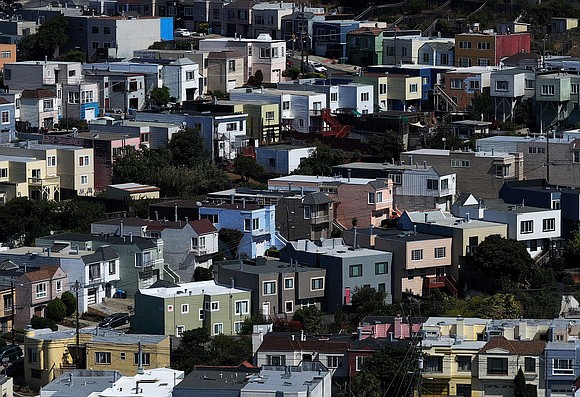 Mortgage rates are nearing 7% again, putting renewed pressure on homebuyers as higher borrowing costs weigh on applications and pending … Mortgage rates are nearing 7% again, putting renewed pressure on homebuyers as higher borrowing costs weigh on applications and pending …