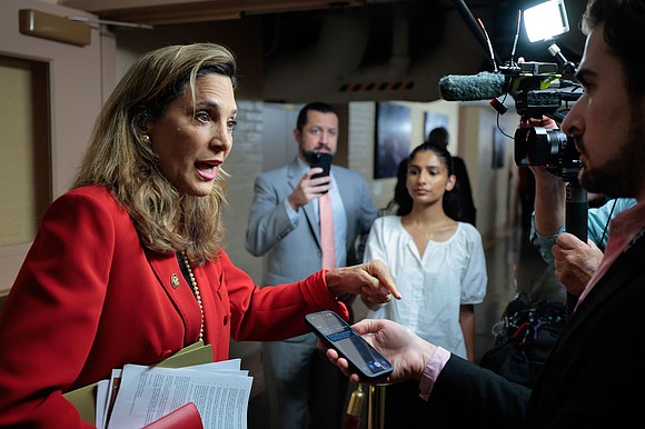 A Florida Republican is publicly challenging President Trump over immigration enforcement, saying some Hispanic voters who backed him in 2024 … A Florida Republican is publicly challenging President Trump over immigration enforcement, saying some Hispanic voters who backed him in 2024 …