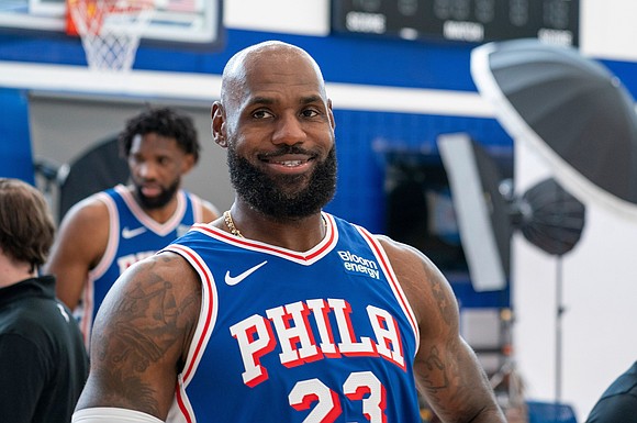 LeBron James arrives in Philadelphia with championship expectations, joining the 76ers alongside Jaylen Brown and Tyrese Maxey in a bold …