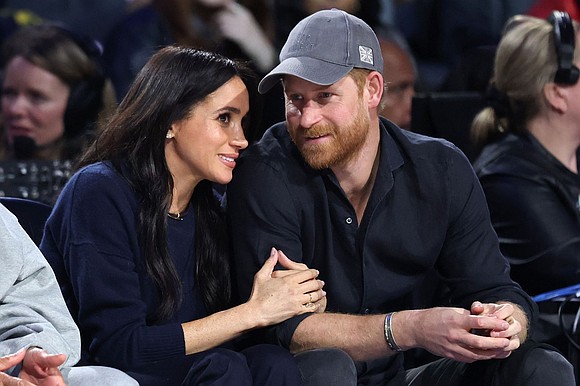Prince Harry and Meghan are condemning what they call an “unacceptable intrusion” after photographers were spotted near their children’s school, … Prince Harry and Meghan are condemning what they call an “unacceptable intrusion” after photographers were spotted near their children’s school, …
