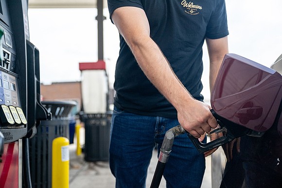 States across the political spectrum are suspending fuel taxes and easing diesel rules as gas prices surge, giving drivers, farmers …
