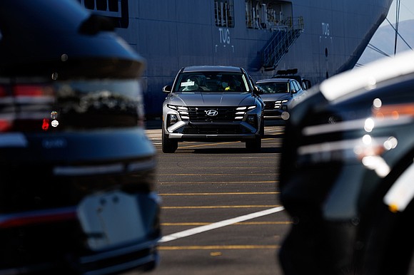 Surging gas prices are sending Americans toward affordable hybrid vehicles, giving Asian automakers a major sales boost while Detroit’s Big …