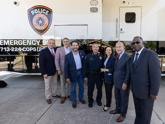 METRO Police introduced a Mobile Operations Command Center at Moody Park in Houston’s Northside to expand access to police services … METRO Police introduced a Mobile Operations Command Center at Moody Park in Houston’s Northside to expand access to police services …