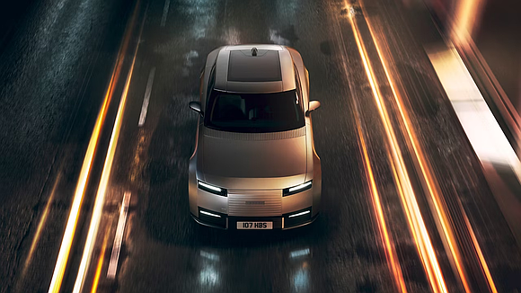 Jaguar electrifies the luxury car market with the stunning all-electric Type 01, delivering 1,015 horsepower, head-turning design and a bold …