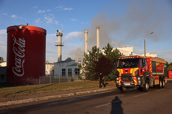 Russian strikes are damaging Coca-Cola, PepsiCo and McDonald’s facilities in Ukraine, raising a pressing question: Why is the Trump administration … Russian strikes are damaging Coca-Cola, PepsiCo and McDonald’s facilities in Ukraine, raising a pressing question: Why is the Trump administration …
