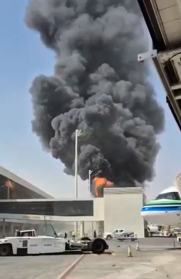 Houthi missile strikes on Yemen’s presidential palace kill two security personnel as escalating attacks threaten Saudi Arabia, global shipping routes …