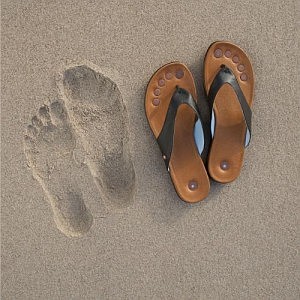 Juil is creating a new footwear category by introducing the only shoe that grounds you as if you were barefoot, connecting you to the Earth's rejuvenating energy and helping you achieve a greater sense of wellbeing. (PRNewsFoto/Juil) MILWAUKEE, WI UNITED STATES
