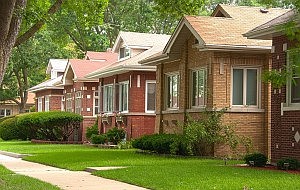The Chatham, West Chatham and South Shore neighborhoods are composed of  some of the most historically significant bungalow style homes in the country. Shown, a picturesque bungalow block in the South Shore community. (Photo by Annie Grossinger)